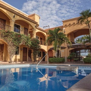 Hotel Hacienda Suites Loreto cazare Loreto