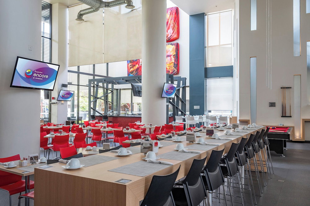 Hotel Ramada Encore By Wyndham Guadalajara Sur