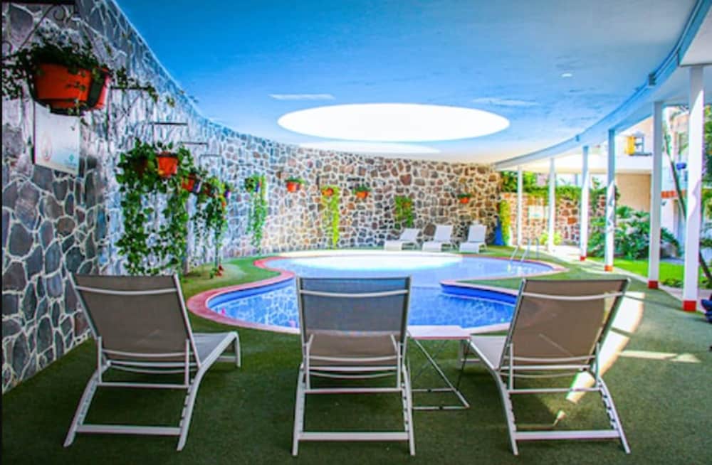 Hotel Country Hotel And Suites