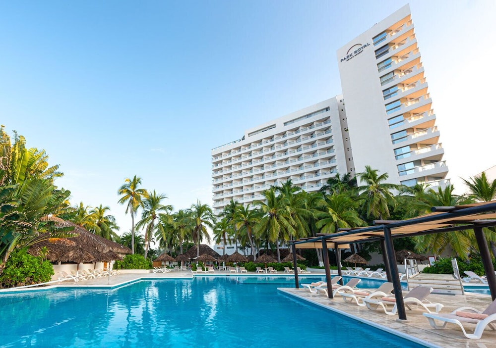 Hotel Park Royal Beach Ixtapa - All Inclusive