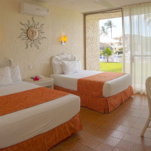 Hotel Cabo Blanco Hotel & Marina cazare Barra de Navidad
