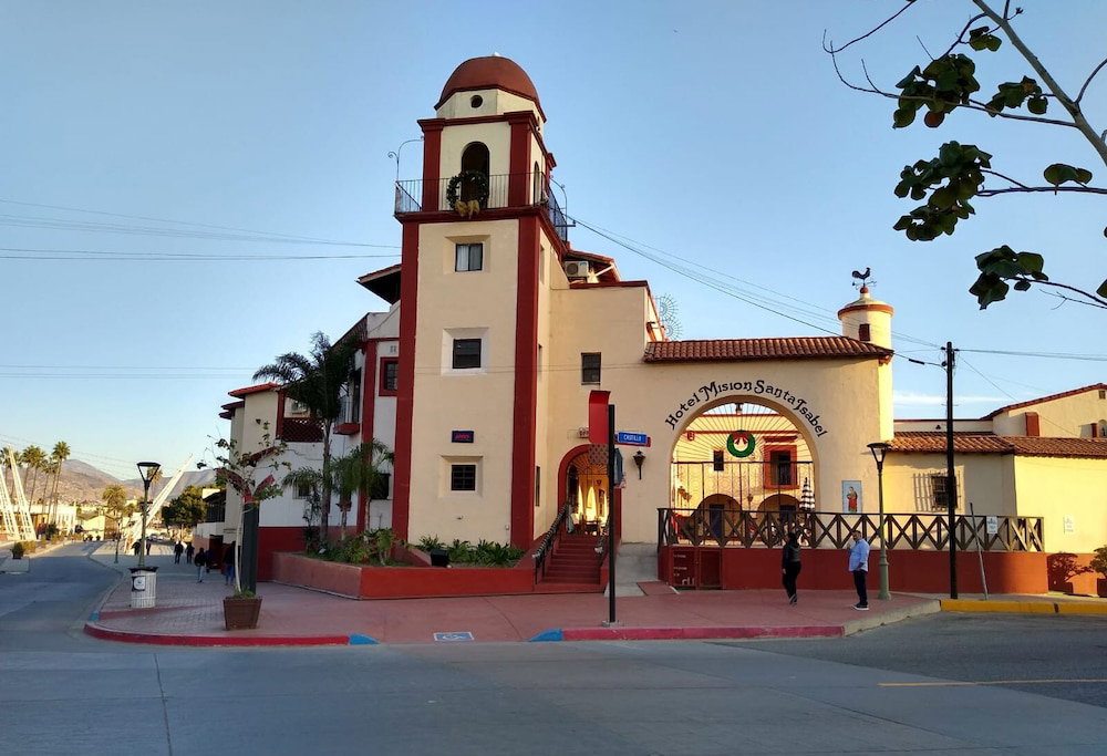 Hotel Mision Santa Isabel