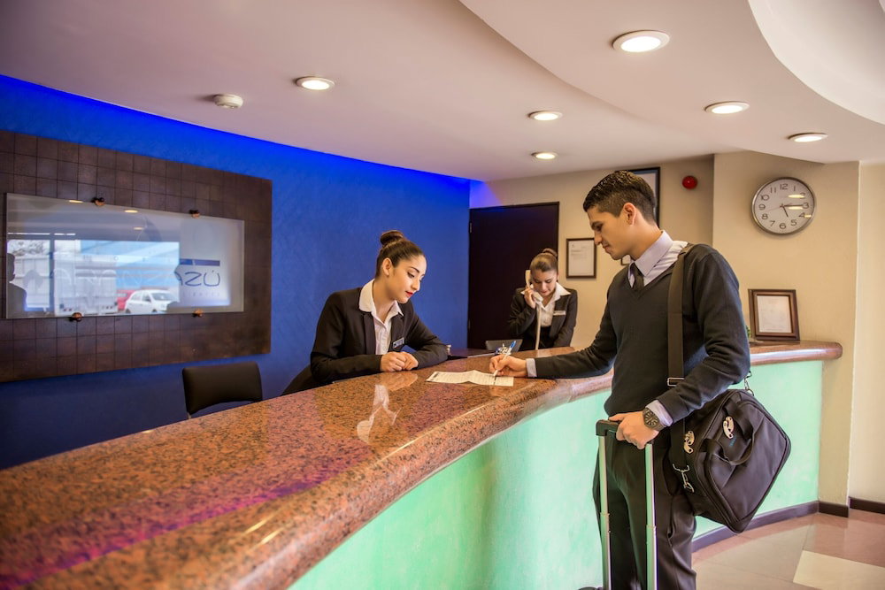 Hotel Aranzazu Plaza Kristal Aguascalientes