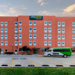 Hotel City Express Junior By Marriott Tuxtla Gutiérrez Poliforum cazare Tuxtla