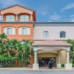 Hotel Fiesta Inn Colima cazare Colima