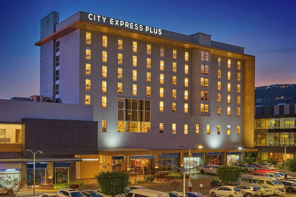 Hotel City Express Plus By Marriott Guadalajara Palomar