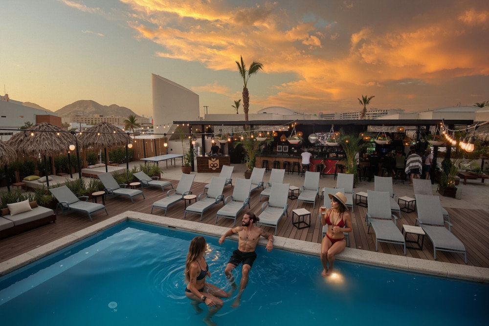 Hotel Mayan Monkey Los Cabos | Social Hotel