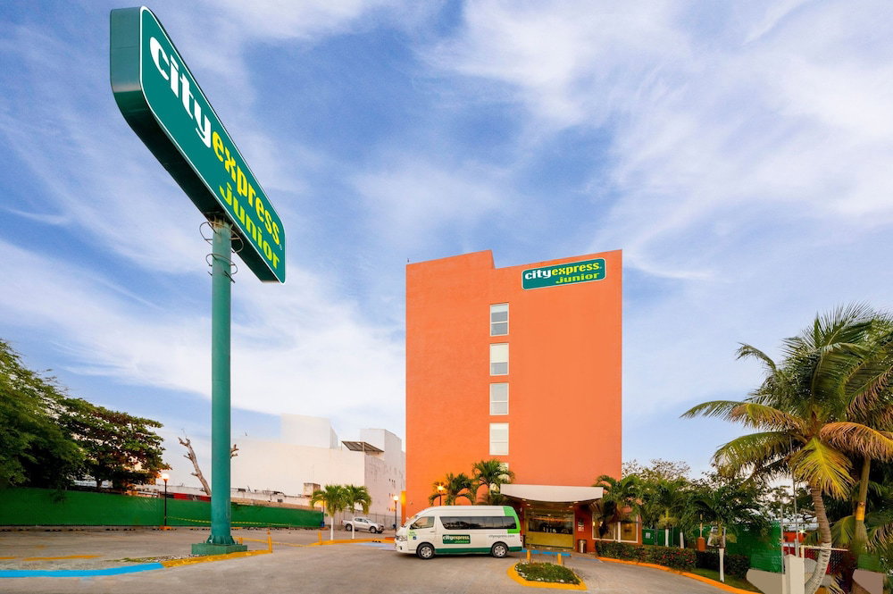 Hotel City Express Junior By Marriott Ciudad Del Carmen