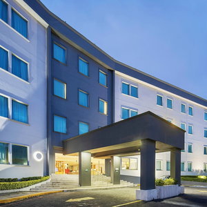 Hotel Fiesta Inn Express Perinorte cazare Tultitlan de Mariano Escobedo