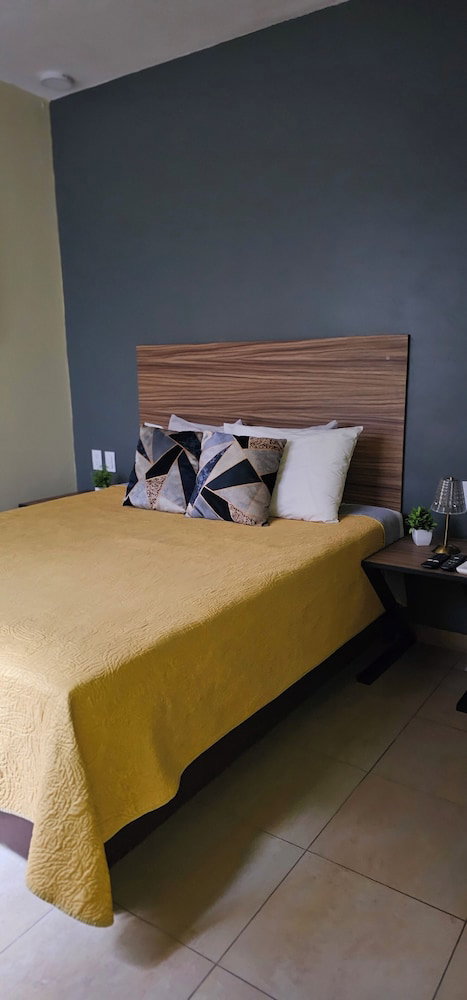 Hotel Condominio Brillante Gdl