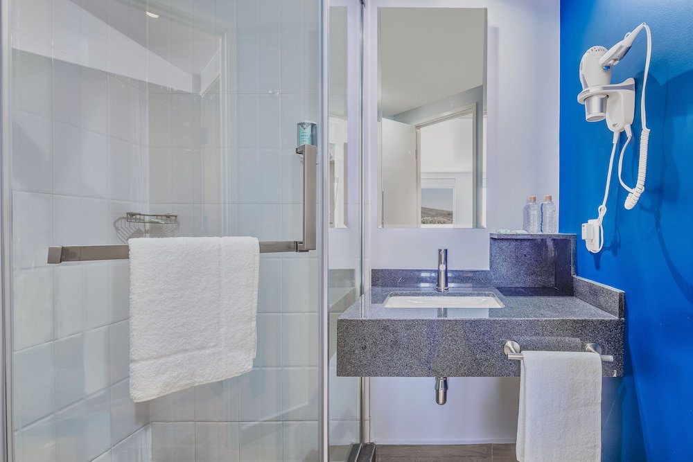 Hotel One Morelia Acueducto