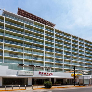 Hotel Ramada By Wyndham Acapulco Hotel & Suites cazare Los Hornos
