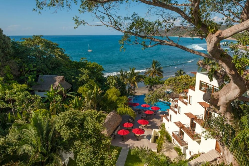 Hotel Ysuri Sayulita - Beachfront Hotel