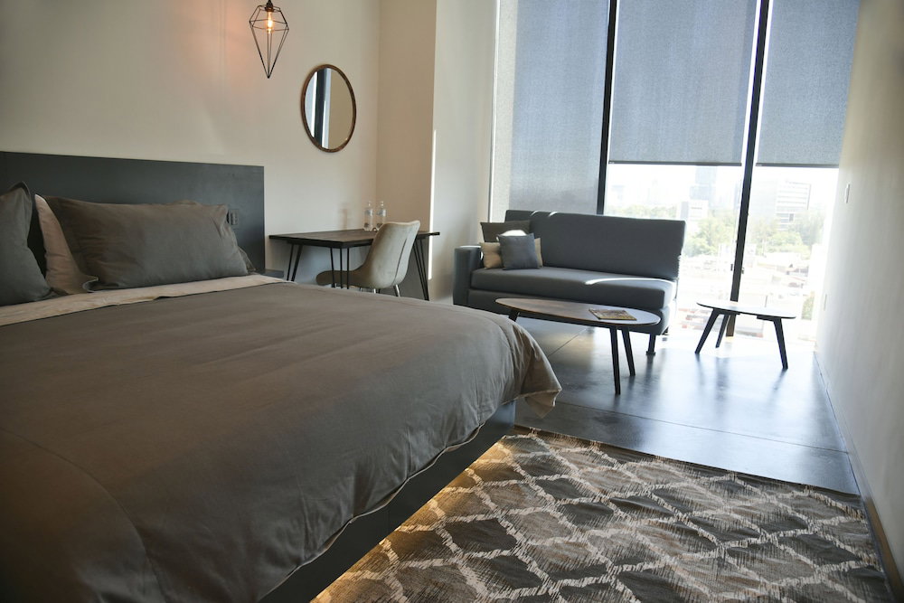 Hotel Suites Bq