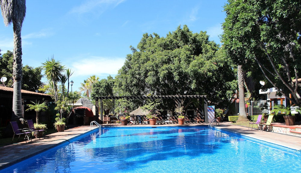 Hotel Vista Real Villas
