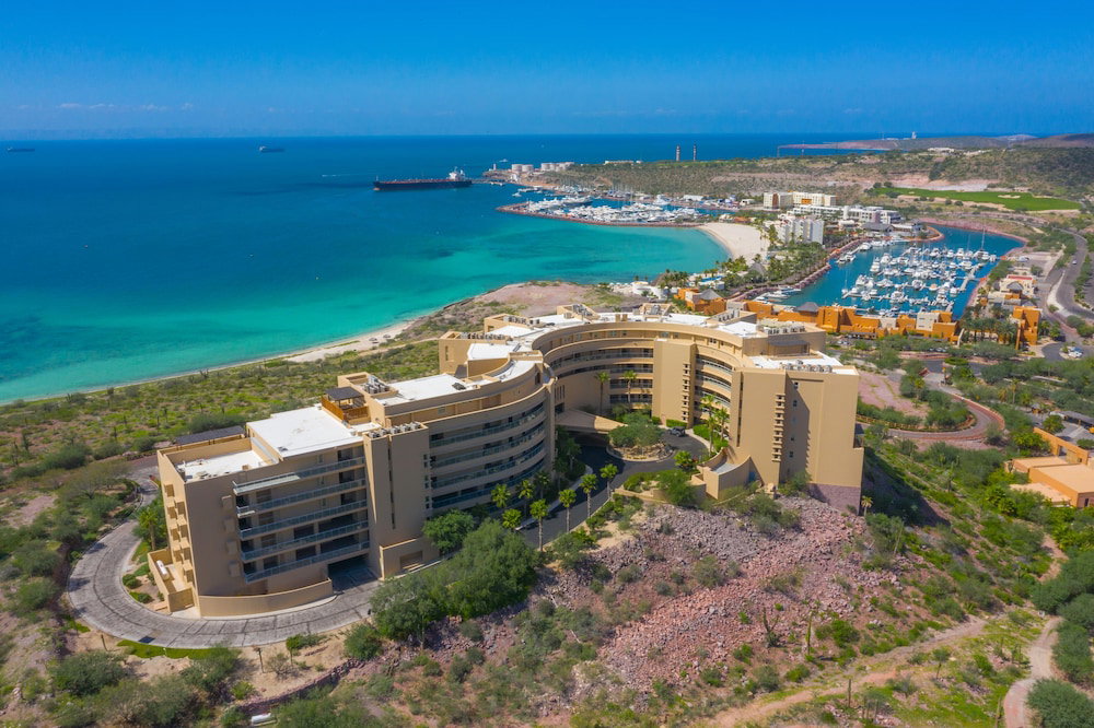 Hotel Puerta Cortés Residences By Lumina