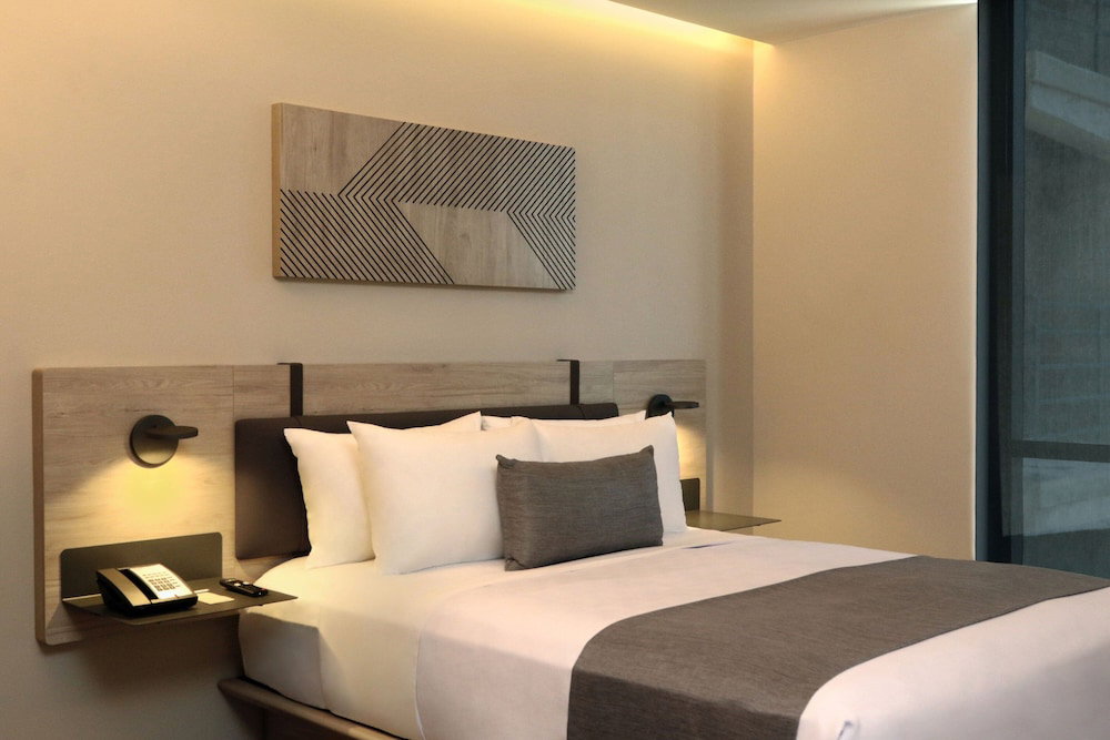 Hotel City Express Plus By Marriott Monterrey Centro
