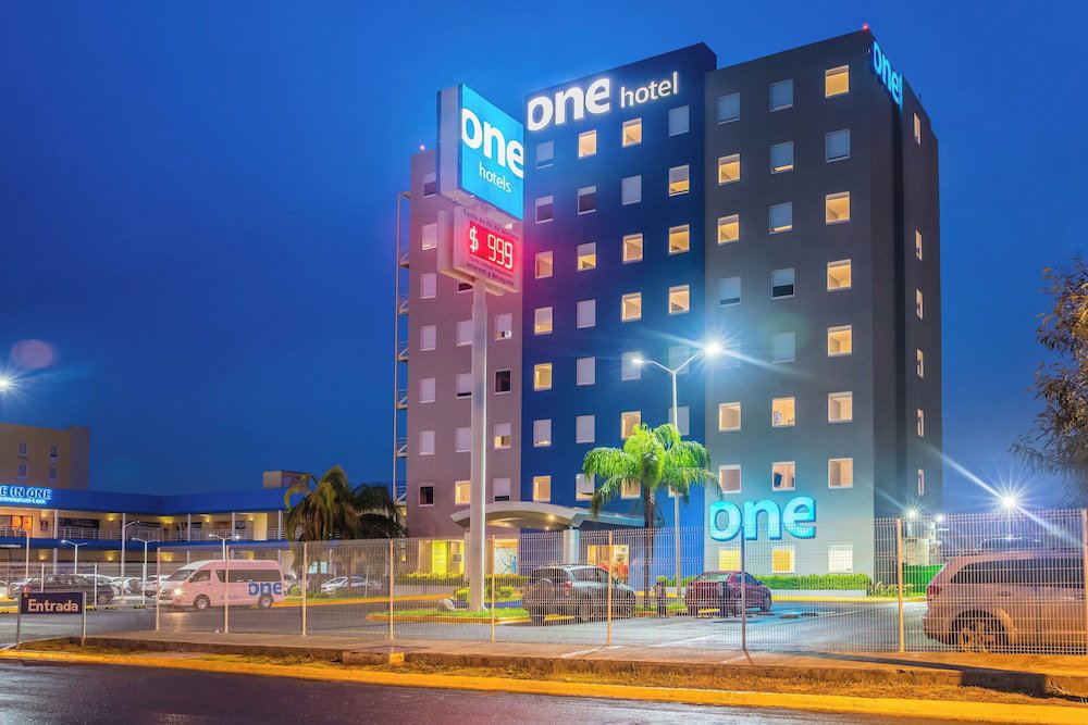 Hotel One Monterrey Aeropuerto