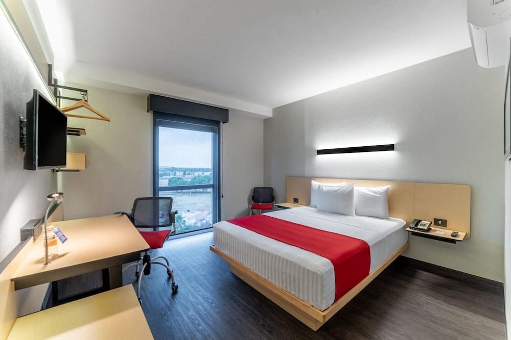 Hotel City Express By Marriott Lagos De Moreno