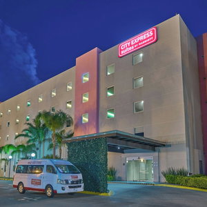 Hotel City Express Suites By Marriott Querétaro cazare El Salitre