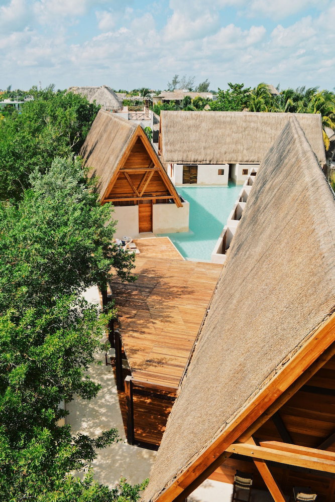 Hotel Punta Caliza