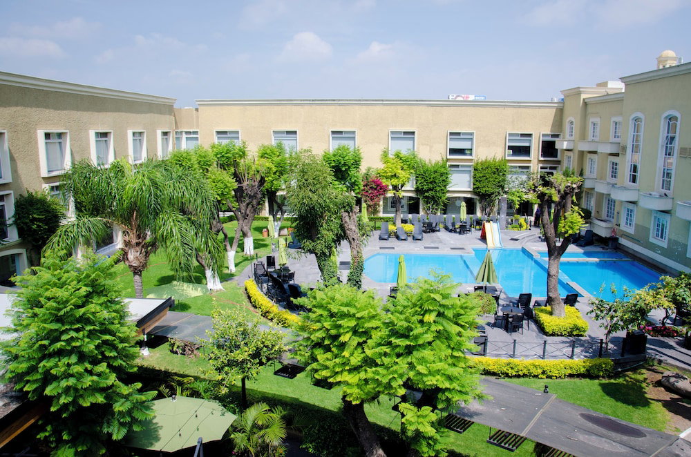 Hotel Plaza Camelinas Hotel
