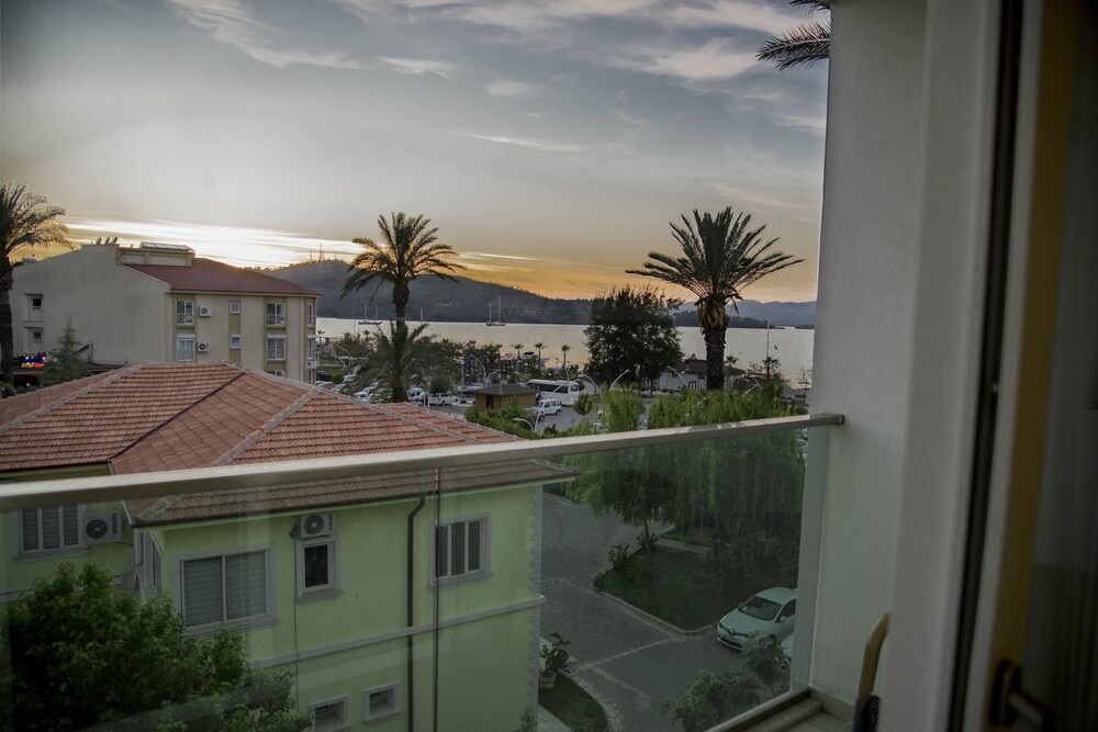 Yeniceri City Hotel
