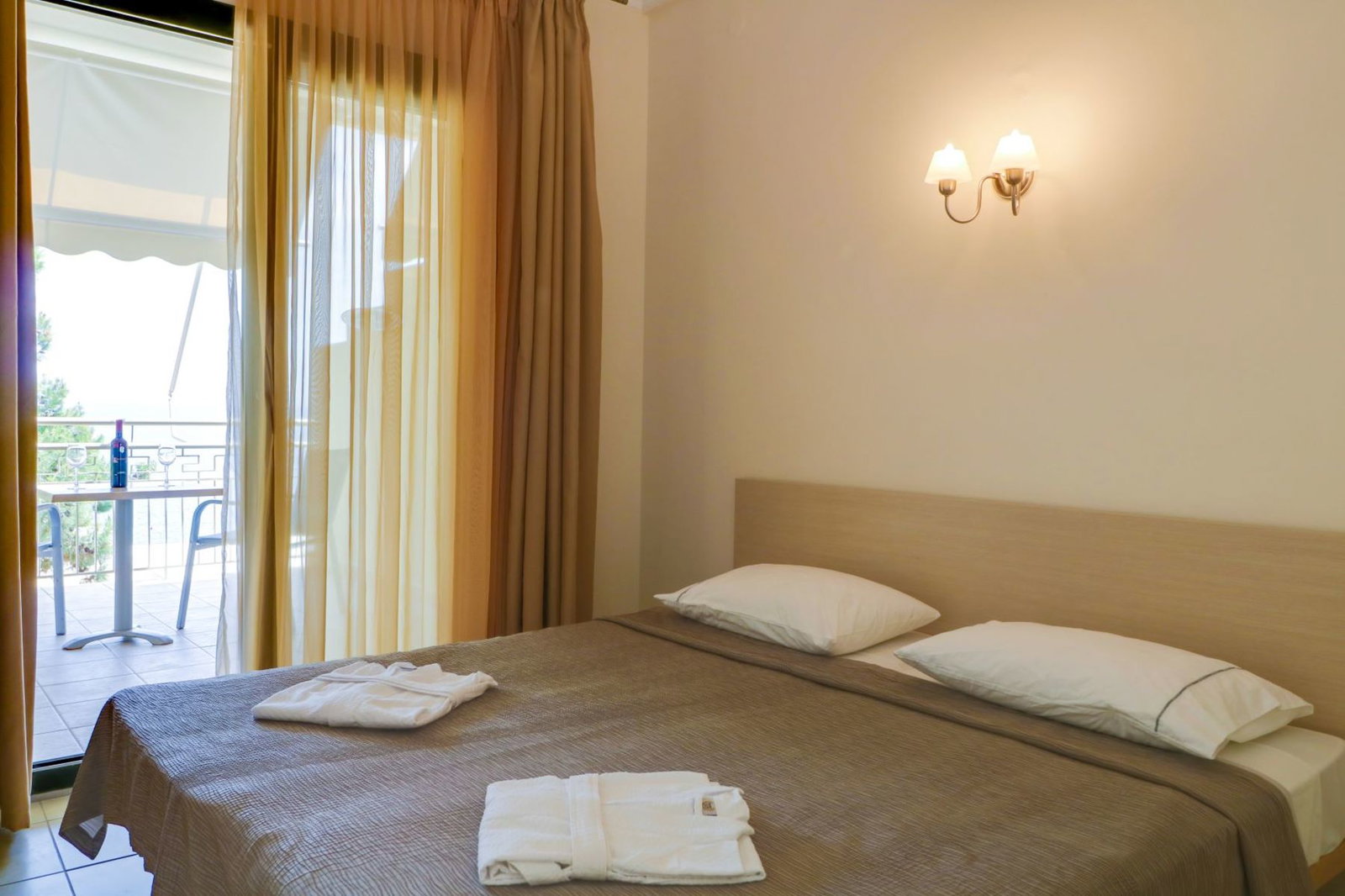 Tosca Beach Hotel