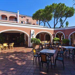 Sejur San Valentino vacanta Ischia Porto