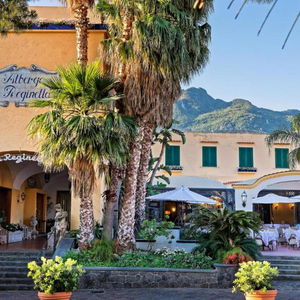 Hotel Albergo La Reginella Resort & Spa Ischia cazare Lacco Ameno