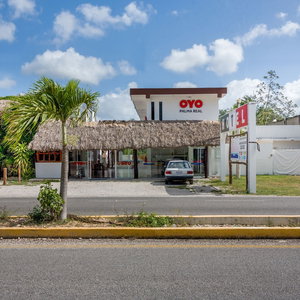Hotel Oyo Hotel Palma Real cazare Francisco Uh May