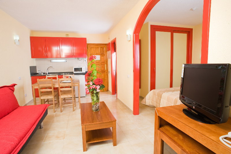Apartamentos Palmera Mar
