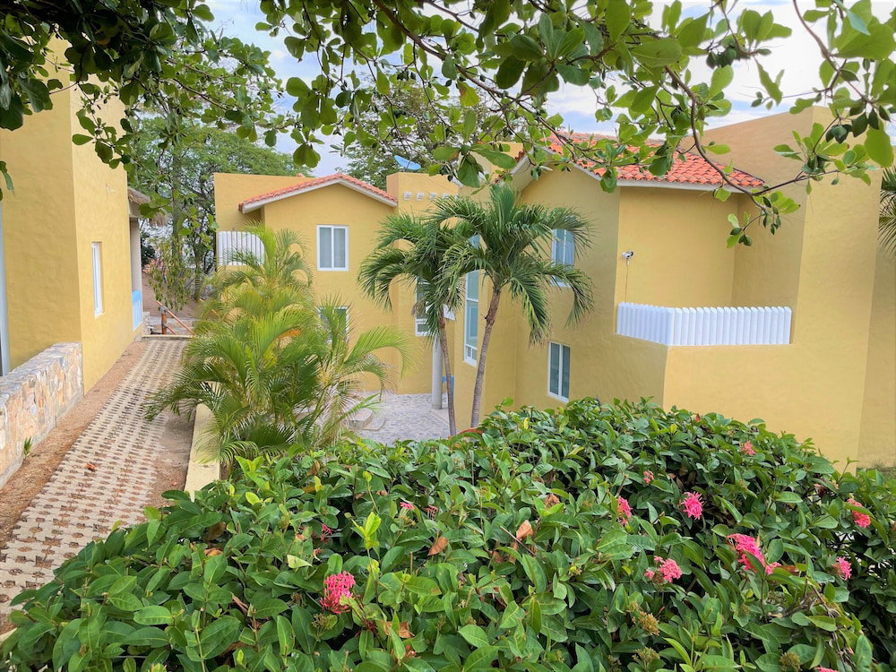Hotel Villas & Resort Luz De Luna