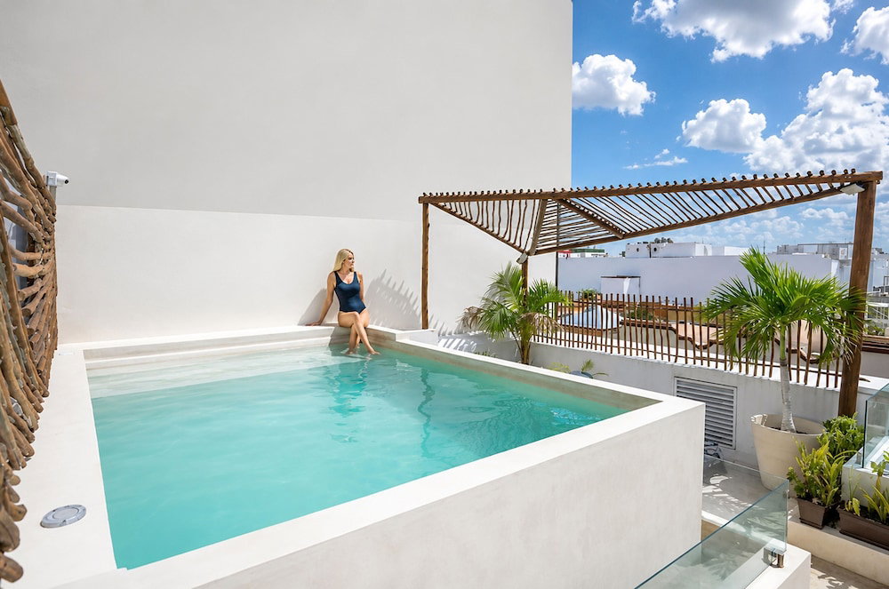 Hotel Aruma Suites