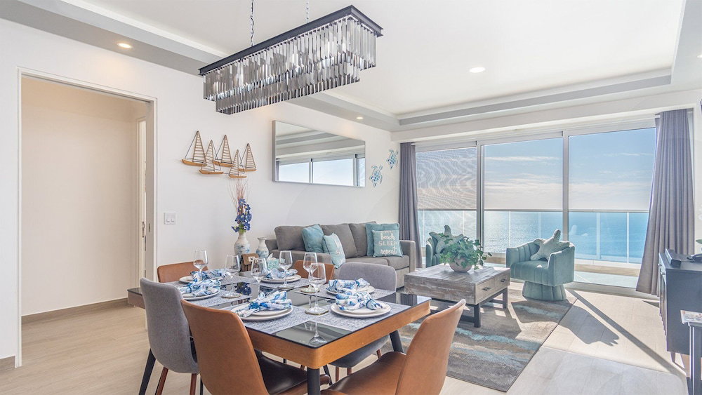 Hotel Beautiful Two Bedroom Condo - Viento 2104