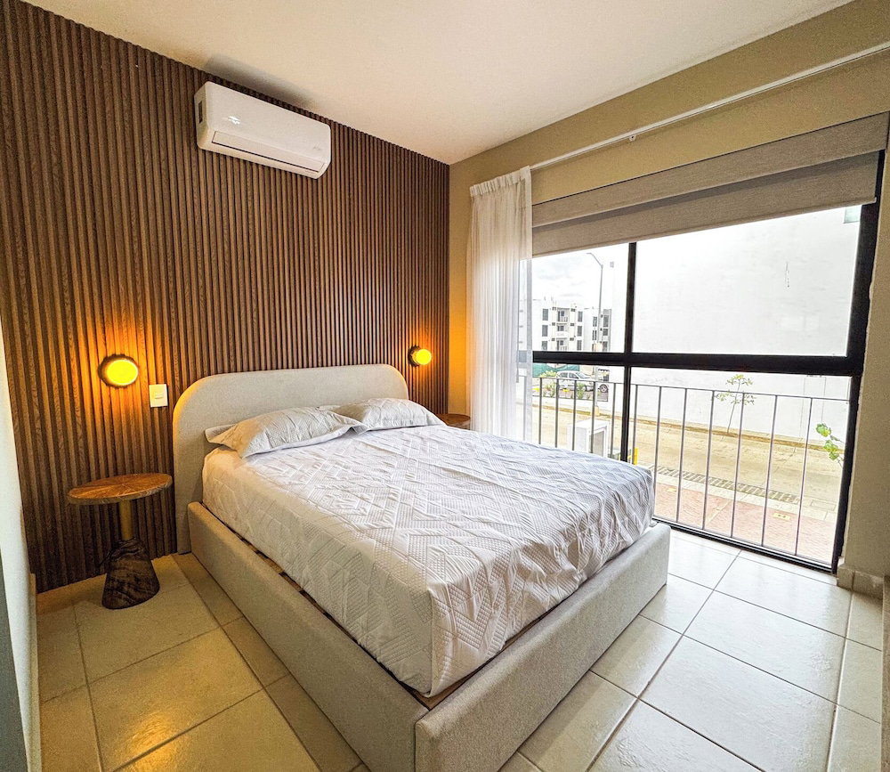 Hotel Indigo 7 - Steps From Playa Brujas Beach