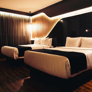 Hotel Yoru cazare La Canada
