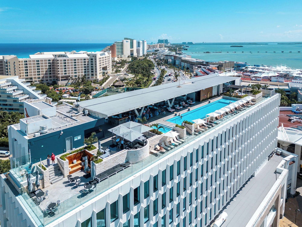 Hotel Canopy By Hilton Cancun La Isla