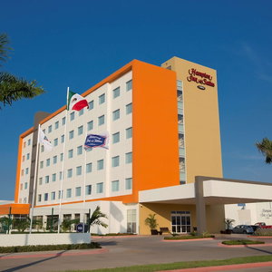 Hotel Hampton Inn & Suites By Hilton Paraiso cazare Paraiso