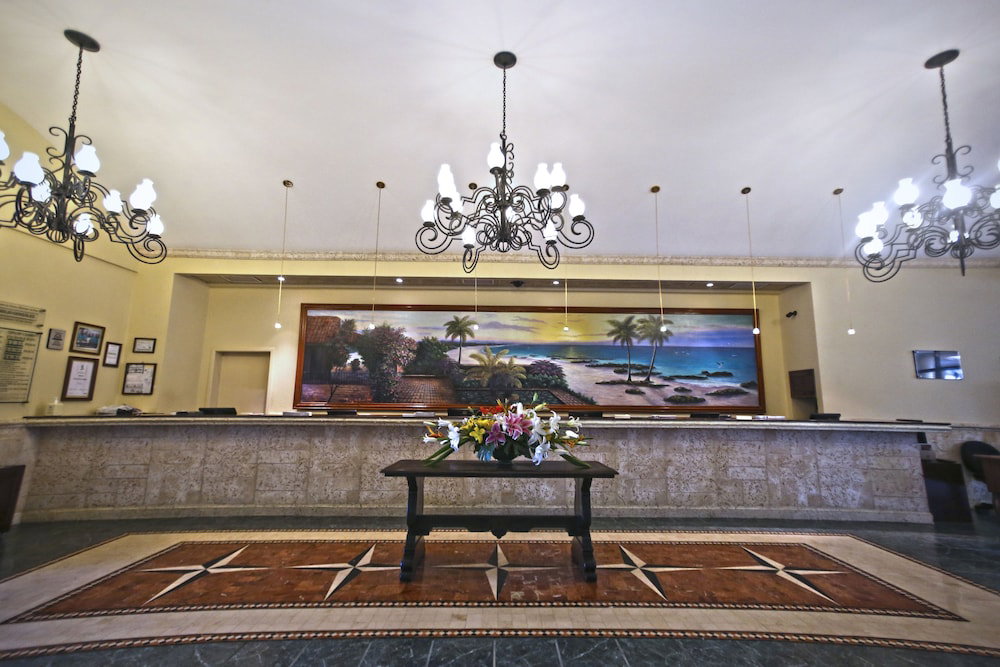 Holiday Inn Club Vacations The Royal Sands By Ihg - All Inclusive