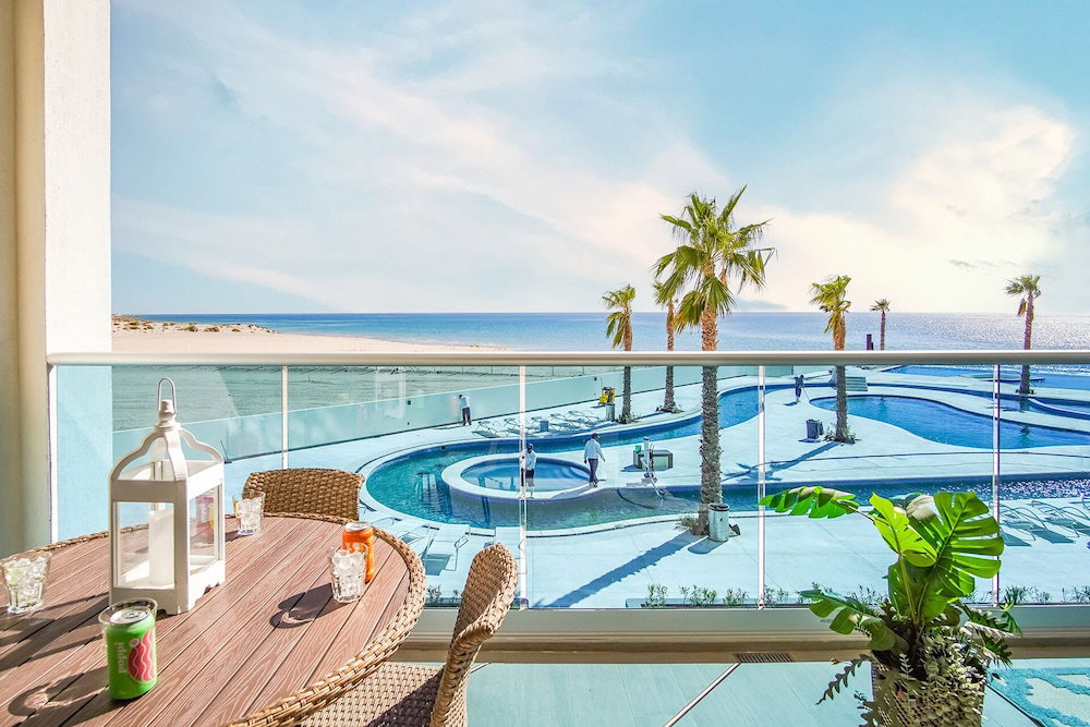 Hotel Stunning 1 Bedroom Condominium