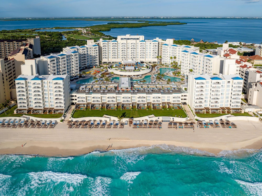 Hotel Hilton Cancun Mar Caribe All-Inclusive Resort