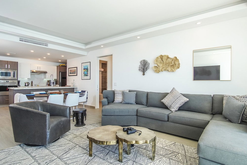 Hotel Sensational 2 Bedroom Condominium
