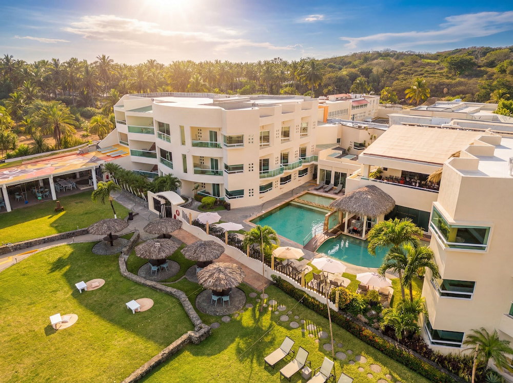 Hotel Artisan Family Hotels And Resorts Playa Esmeralda
