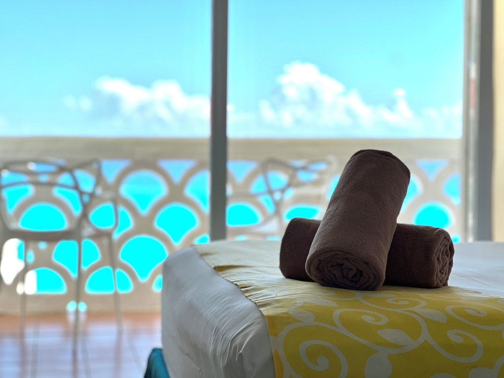 Ovacancun Apartments