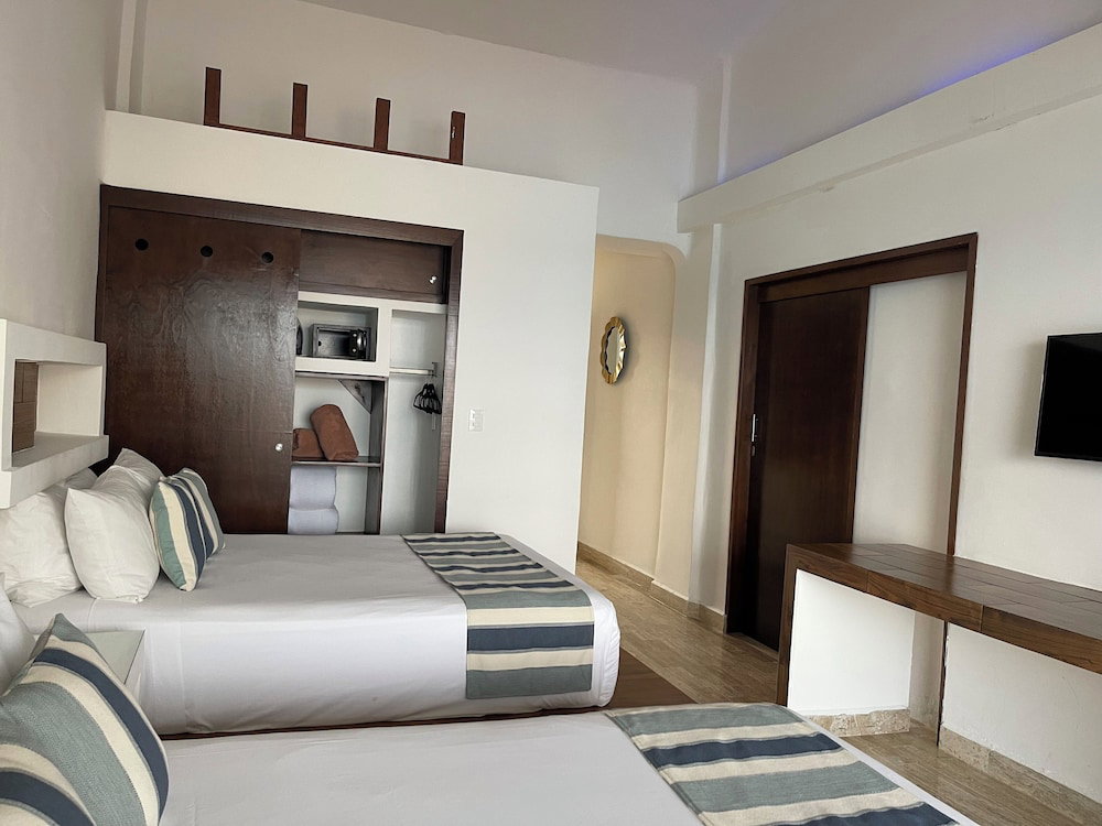 Ovacancun Apartments