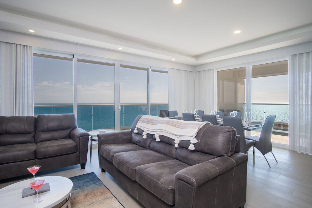 Hotel Family Paradise Splash In The New Lazy River And Sleep In Luxury Encantame Towers C 1701