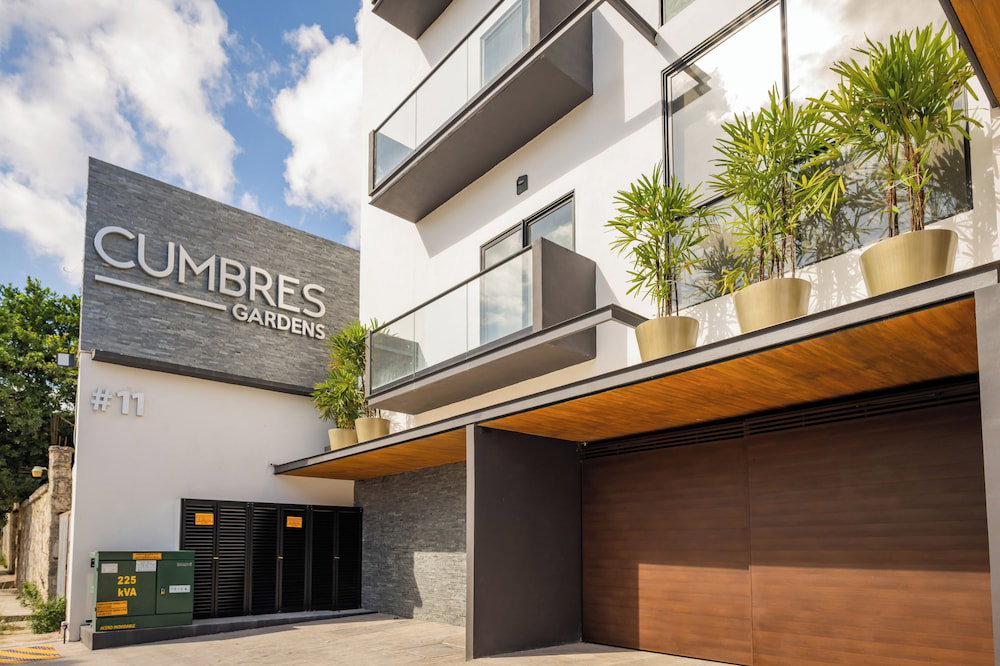 Hotel Cumbres Garden Luxury Apartments