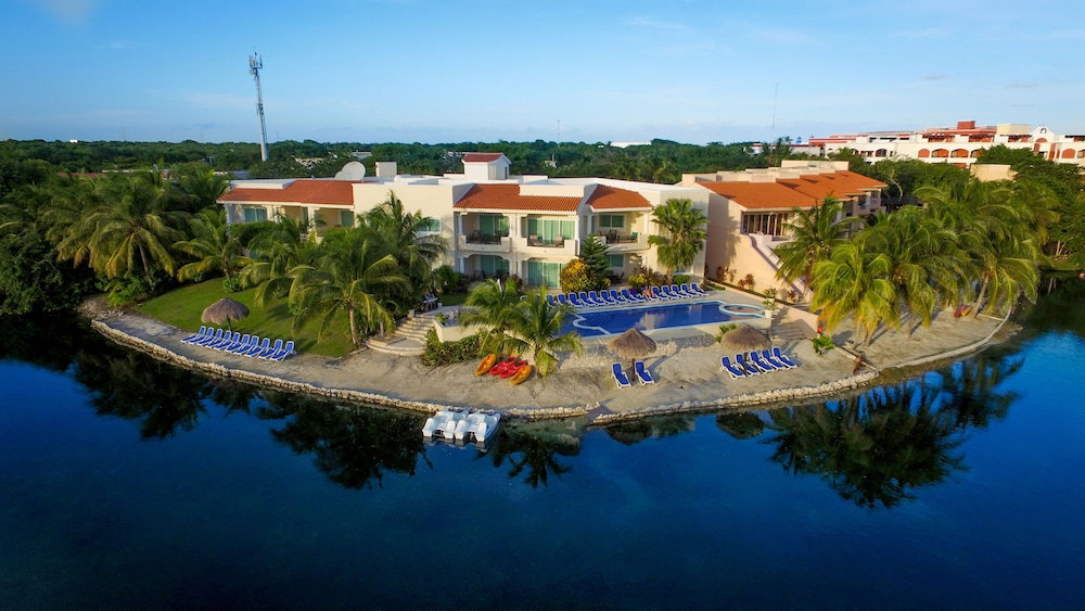 Hotel Aventuras Club Lagoon