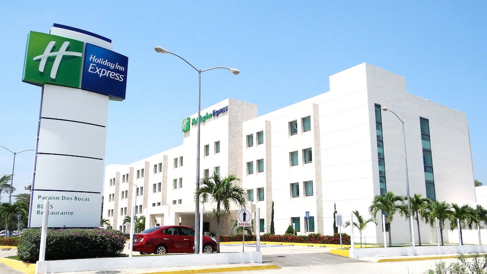 Hotel Holiday Inn Express Paraiso Dos Bocas By Ihg